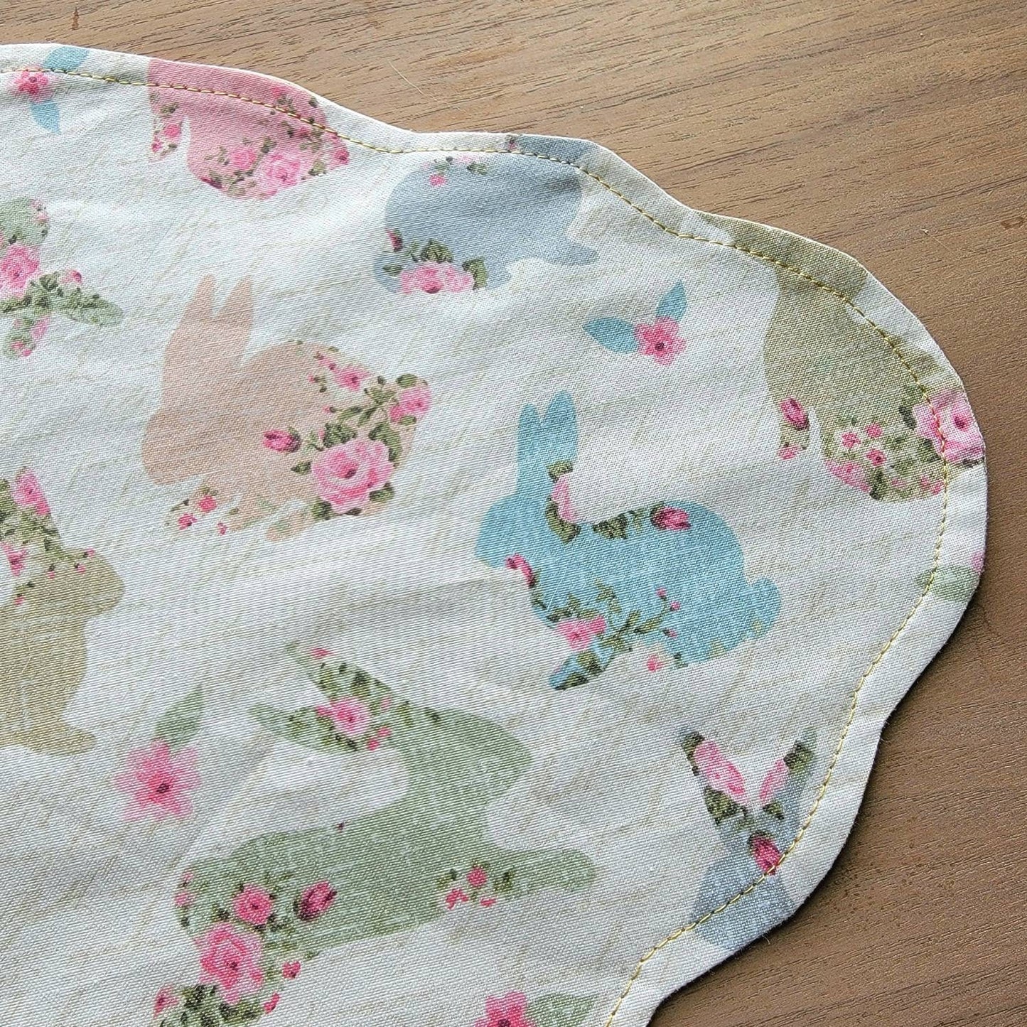 Spring Altar cloth for divination | equinox | Victoria Vintage Style | Cottage Core | Double sided | Daily tarot spread | small altar space
