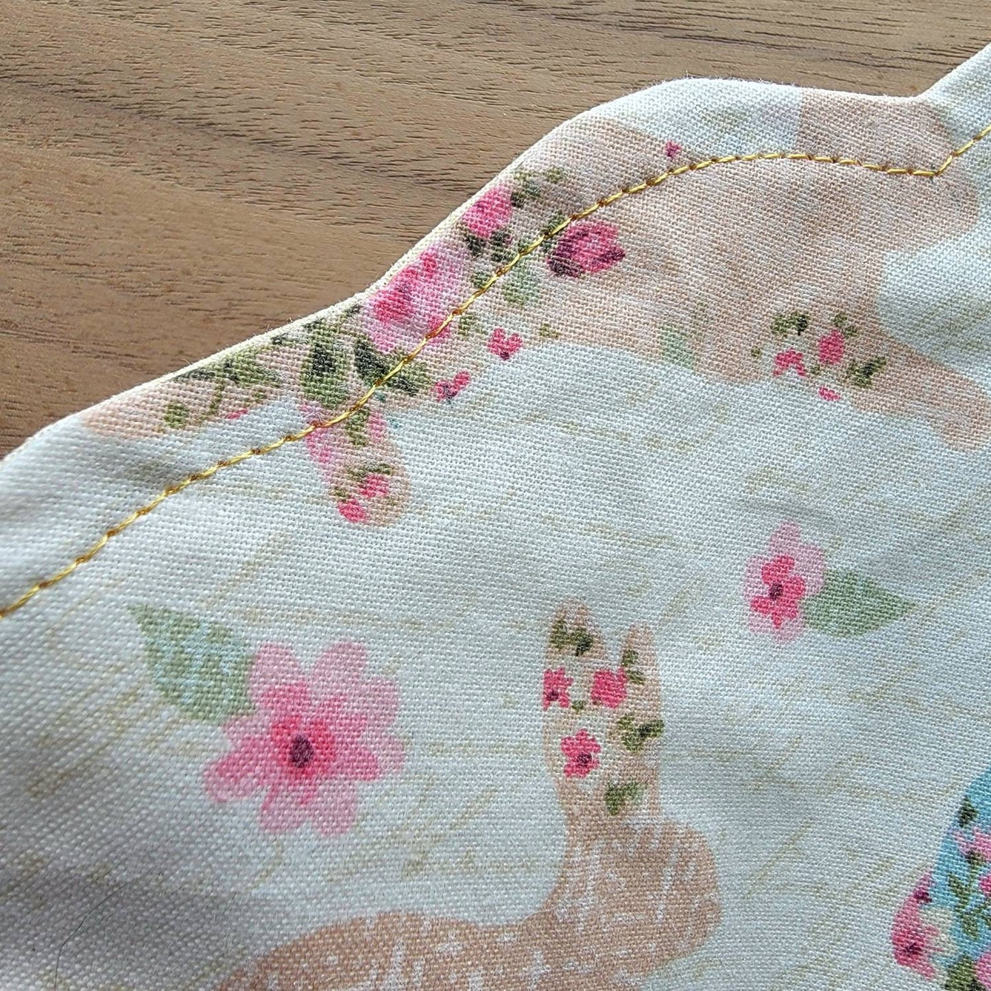 Spring Altar cloth for divination | equinox | Victoria Vintage Style | Cottage Core | Double sided | Daily tarot spread | small altar space