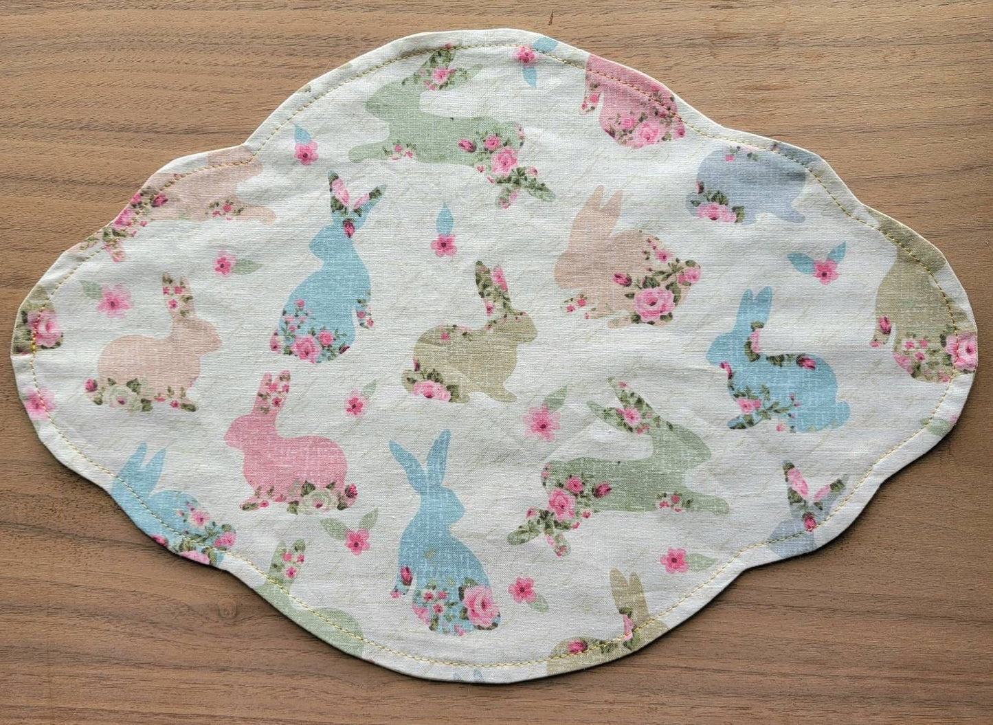 Spring Altar cloth for divination | equinox | Victoria Vintage Style | Cottage Core | Double sided | Daily tarot spread | small altar space