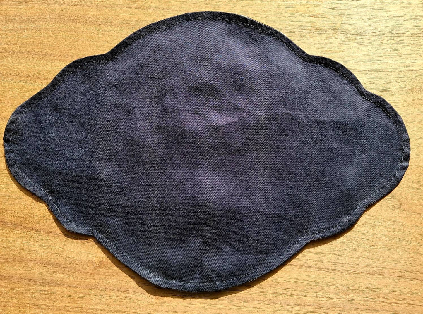 Third Eye Cat altar cloth for divination | Scallop Victorian Shape | Antique Style | Double sided | Daily tarot spread | small altar space