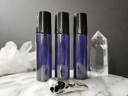 Raven Spirit Perfume | Shadow work | 10 ml Roller bottle | Protection | Magick | Sweet almond oil | Raven feather | black tourmaline