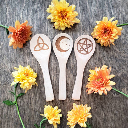 Wood engraved herb spoon | Altar spoon | Wood laser engraved | Fairy Star | 7 point star | Pentacle | power of three | protection