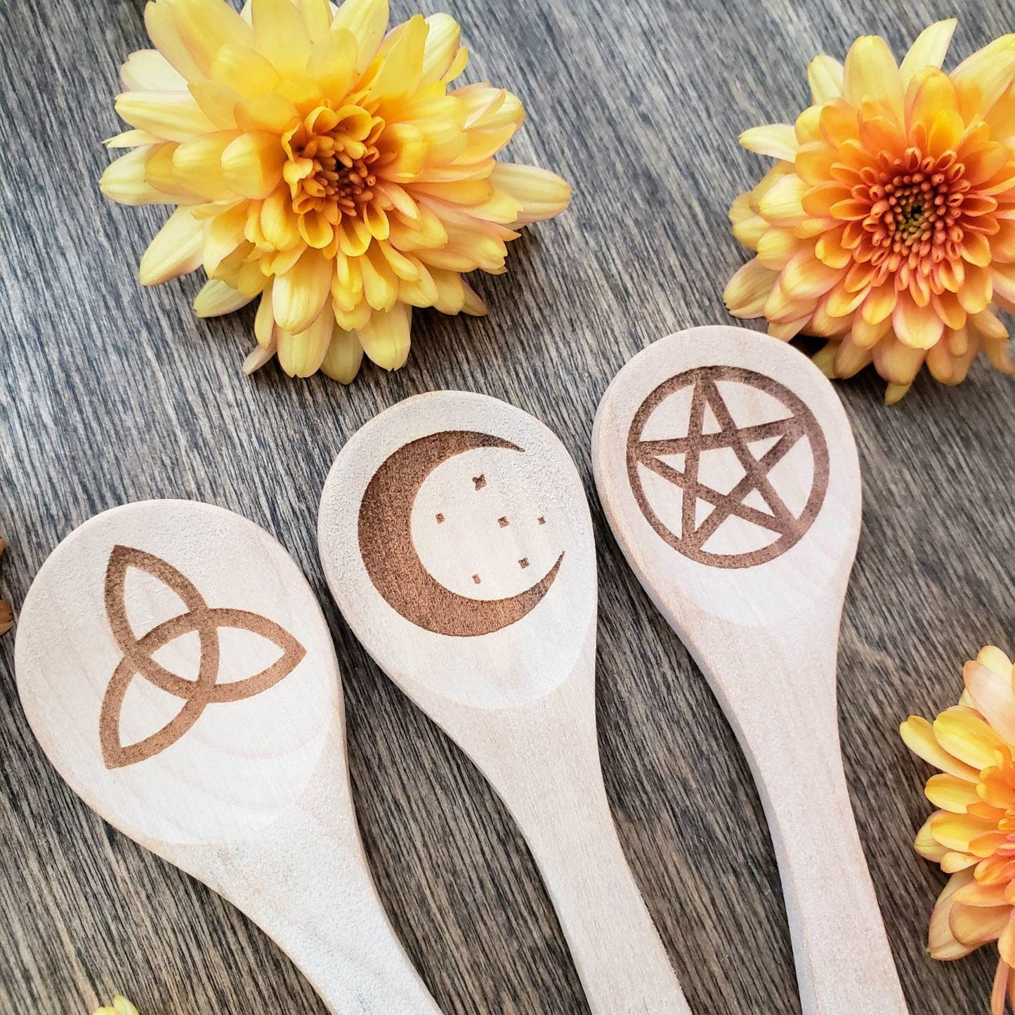 Wood engraved herb spoon | Altar spoon | Wood laser engraved | Fairy Star | 7 point star | Pentacle | power of three | protection