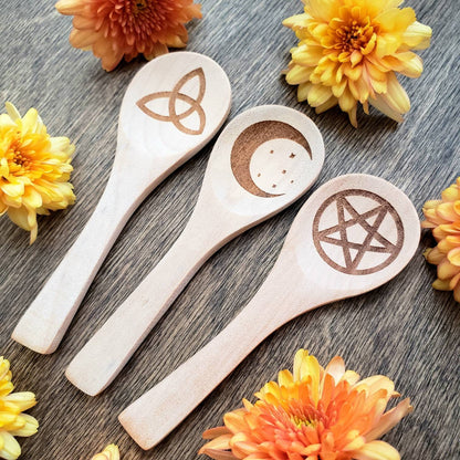 Wood engraved herb spoon | Altar spoon | Wood laser engraved | Fairy Star | 7 point star | Pentacle | power of three | protection