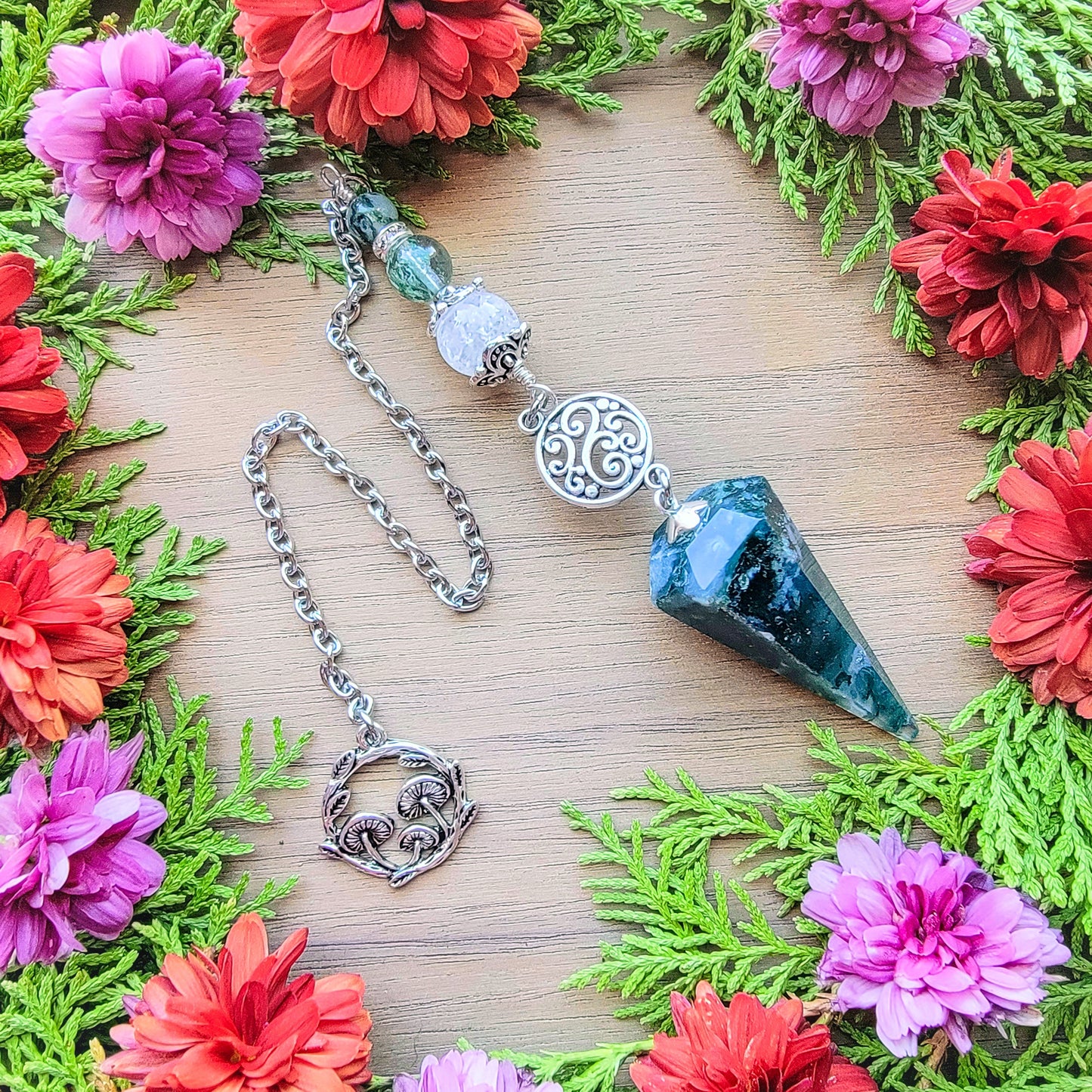 Green Moss Agate Pendulum | Green stone | Mushrooms | Psychic ability | intuition | divination | scying | dowsing |