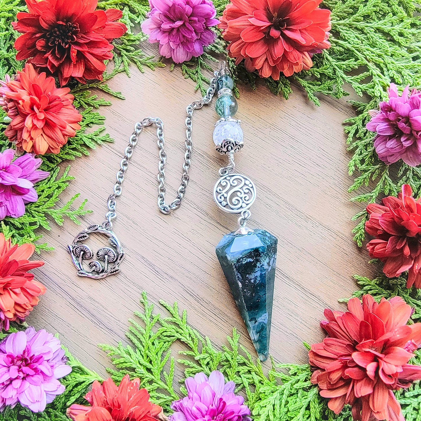 Green Moss Agate Pendulum | Green stone | Mushrooms | Psychic ability | intuition | divination | scying | dowsing |