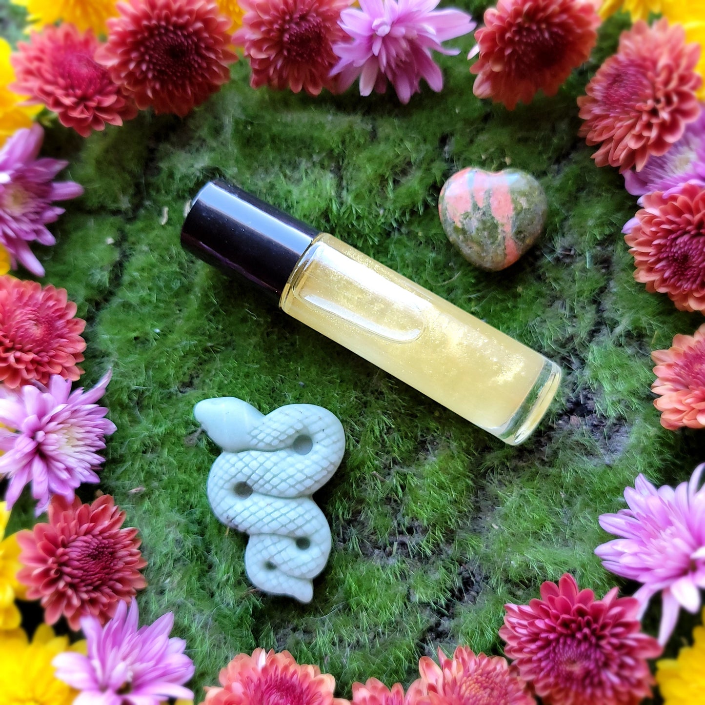 Enchanted Eden Snake Familiar rollon oil