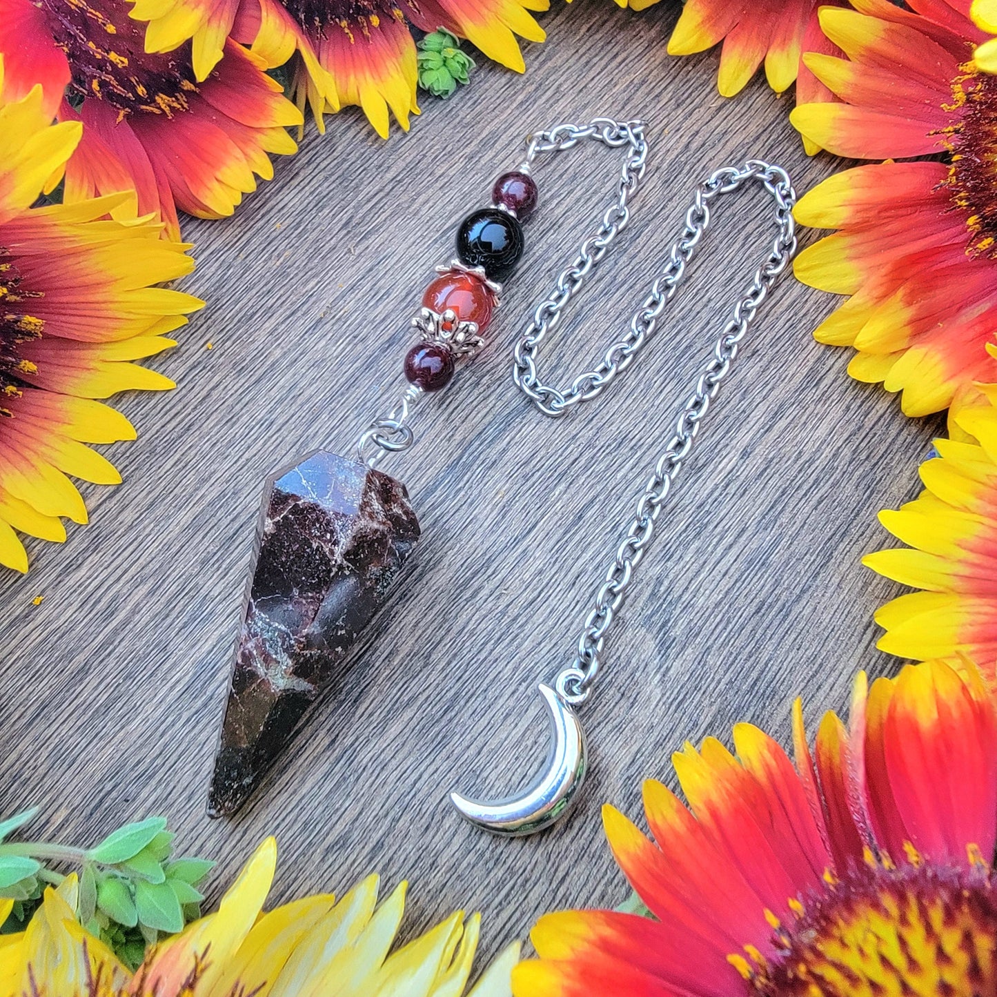 Garnet moon Pendulum | Carnelian | Sardonyx | divination | scying | dowsing | banded agate