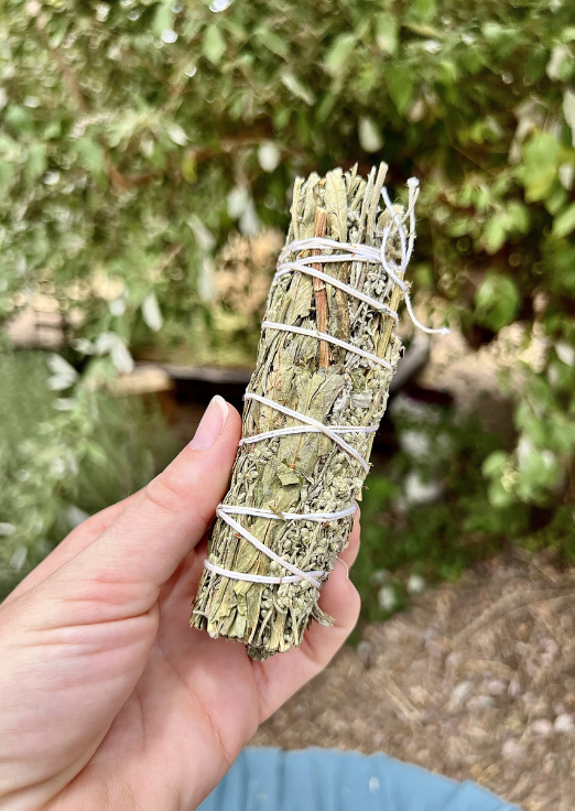 Mugwort Smudge Bundle | Dreamwork, Divination & Intuition