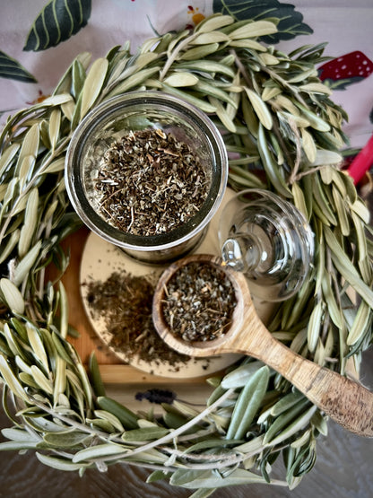 Strawberry Leaf Dried | Herbal Tea | Witchcraft Herbs | Organic Herbs | Magic Supplies | Witch's Apothecary